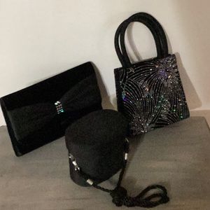 Lot of 3 small evening bags.